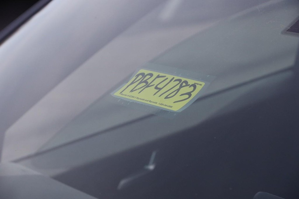 Ford Escape Vehicle Full-screen Gallery Image 26