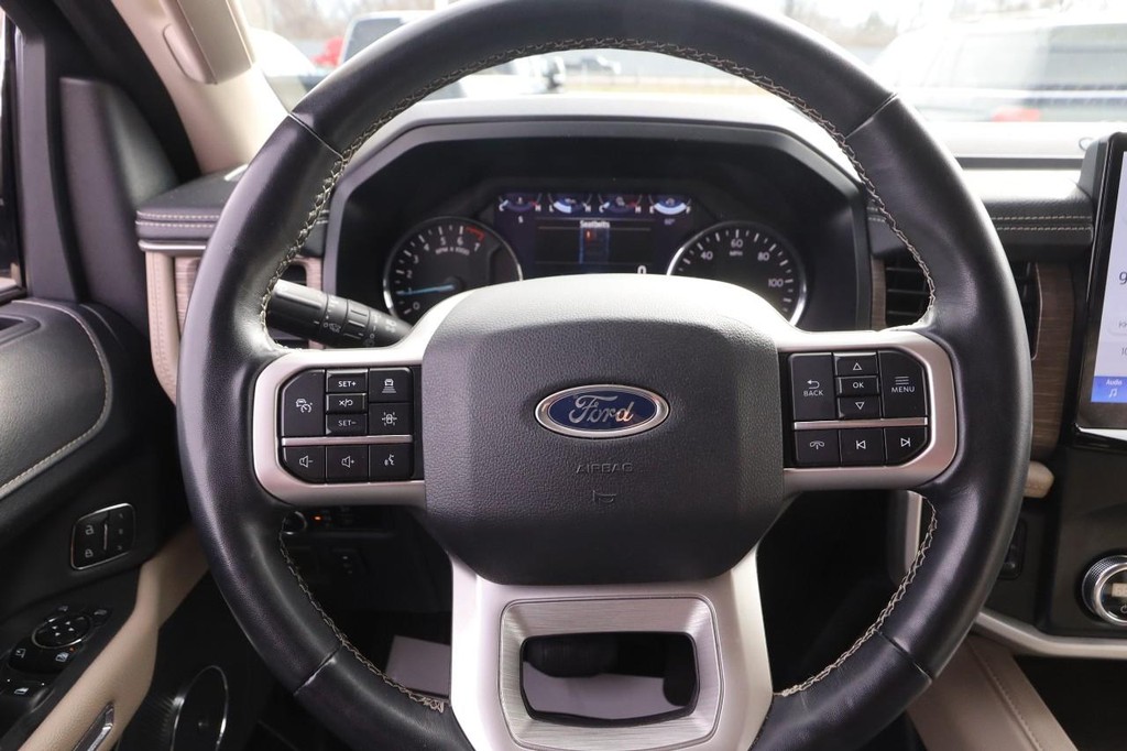 Ford Expedition Vehicle Full-screen Gallery Image 14