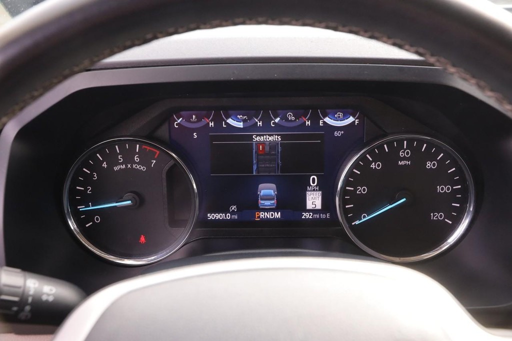 Ford Expedition Vehicle Full-screen Gallery Image 17