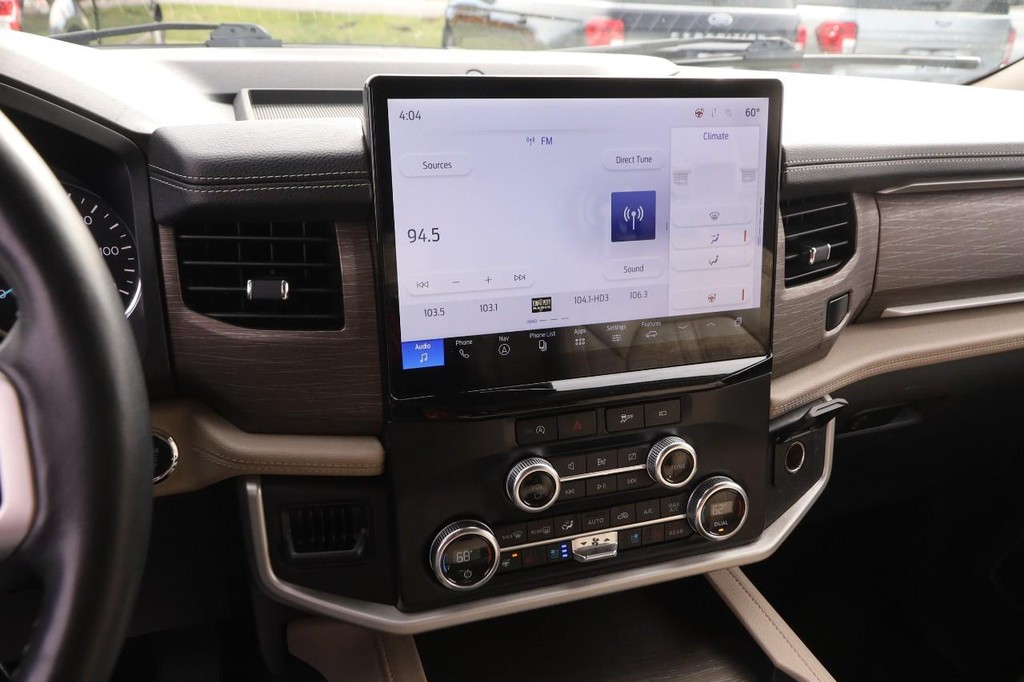 Ford Expedition Vehicle Full-screen Gallery Image 19