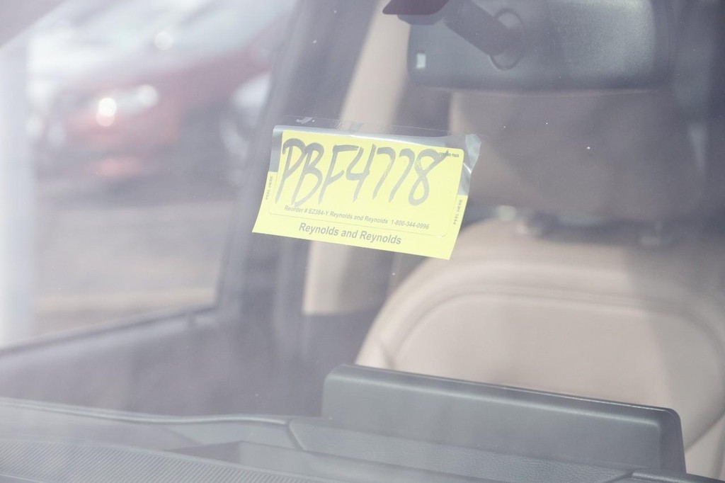 Ford Expedition Vehicle Full-screen Gallery Image 31