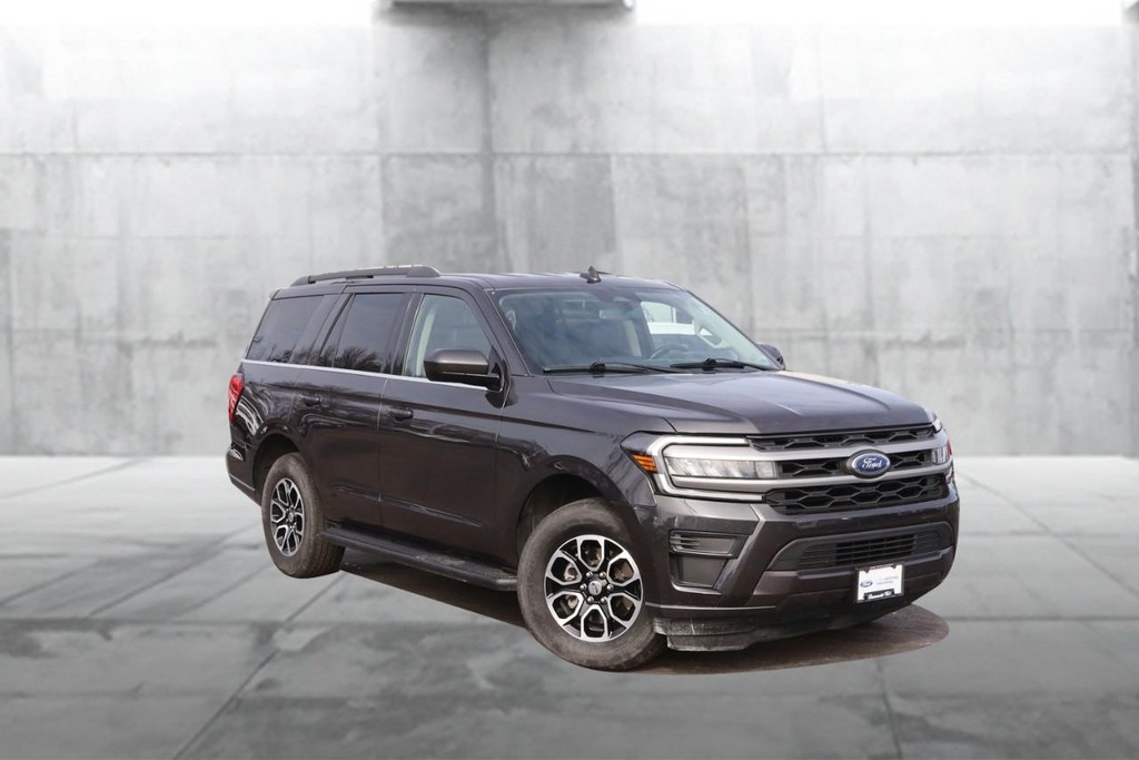Ford Expedition Vehicle Full-screen Gallery Image 2