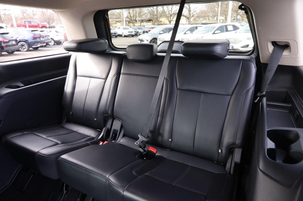 Ford Expedition Vehicle Full-screen Gallery Image 12