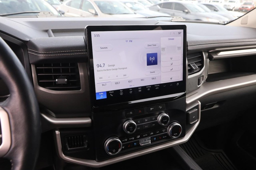 Ford Expedition Vehicle Full-screen Gallery Image 18