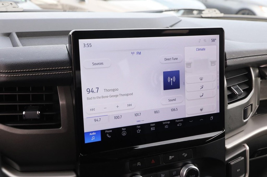 Ford Expedition Vehicle Full-screen Gallery Image 19