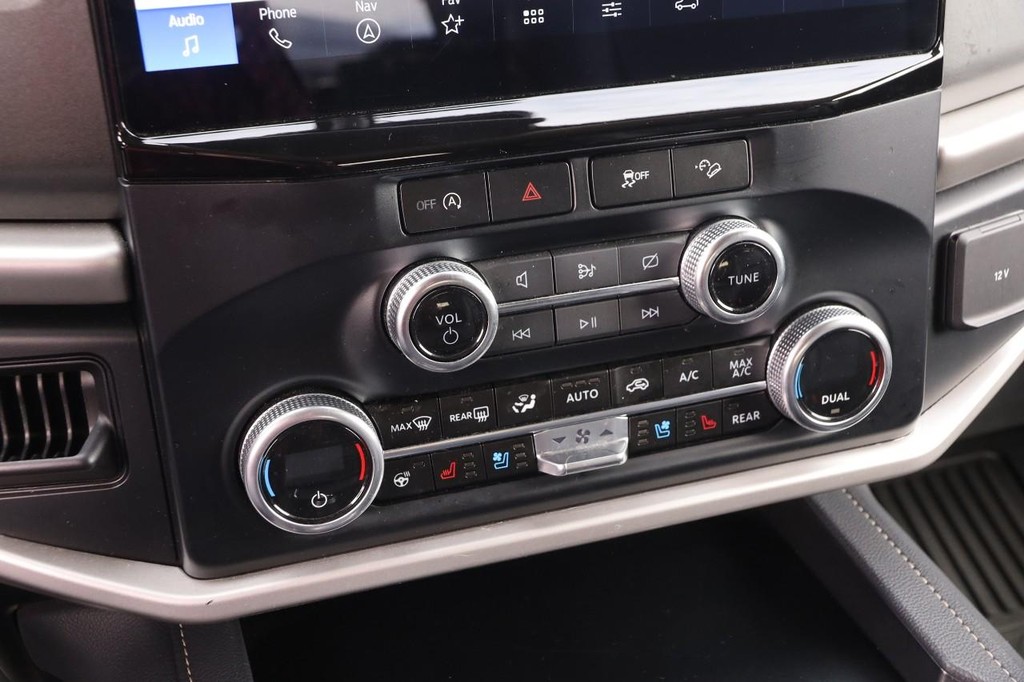 Ford Expedition Vehicle Full-screen Gallery Image 21