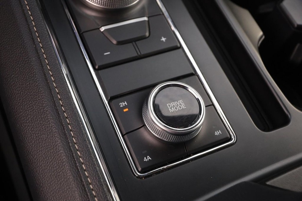 Ford Expedition Vehicle Full-screen Gallery Image 22