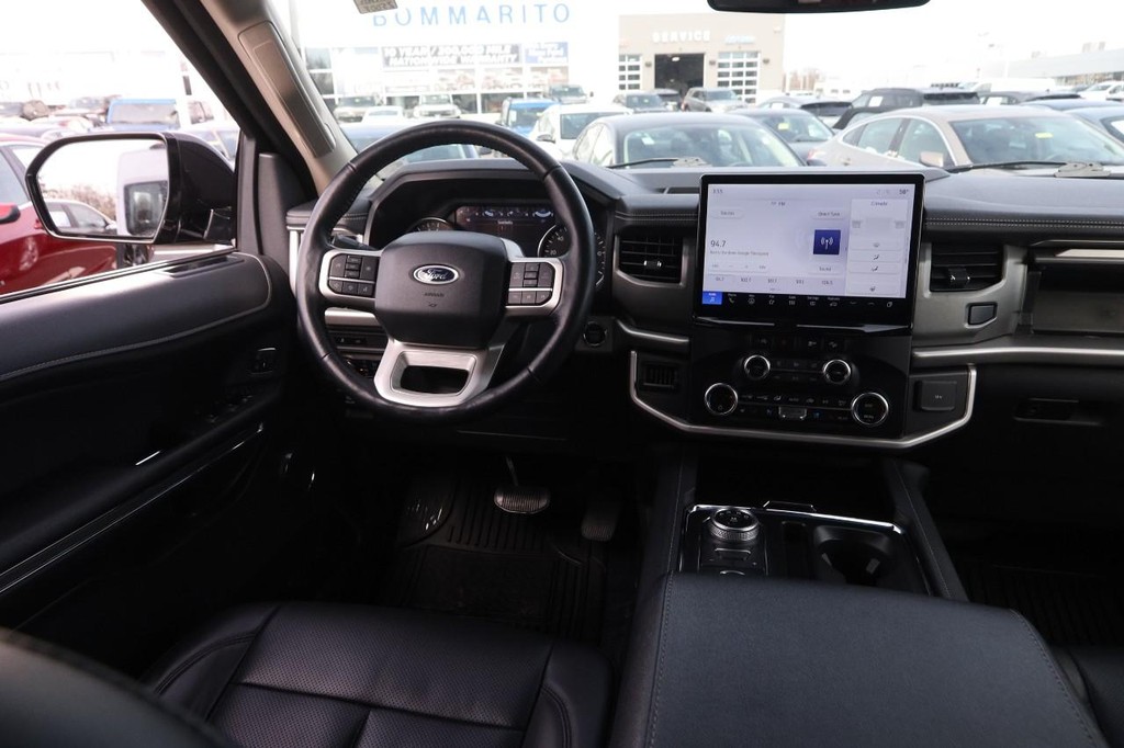 Ford Expedition Vehicle Full-screen Gallery Image 25
