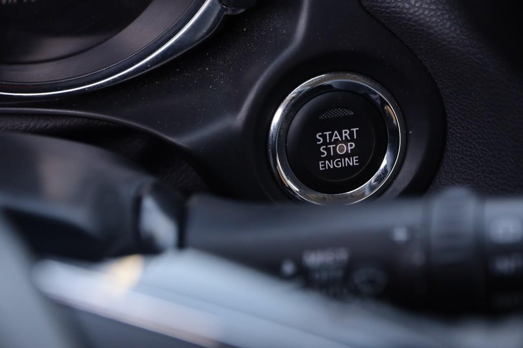 Mitsubishi Outlander Sport Vehicle Full-screen Gallery Image 14