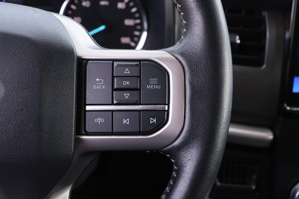 Ford Expedition Max Vehicle Full-screen Gallery Image 15