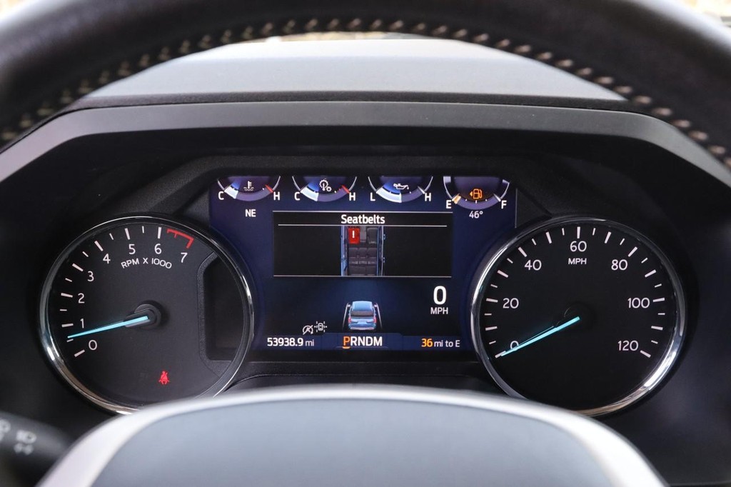 Ford Expedition Max Vehicle Full-screen Gallery Image 16