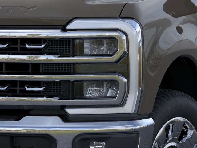 Ford Super Duty F-250 SRW Vehicle Image 18