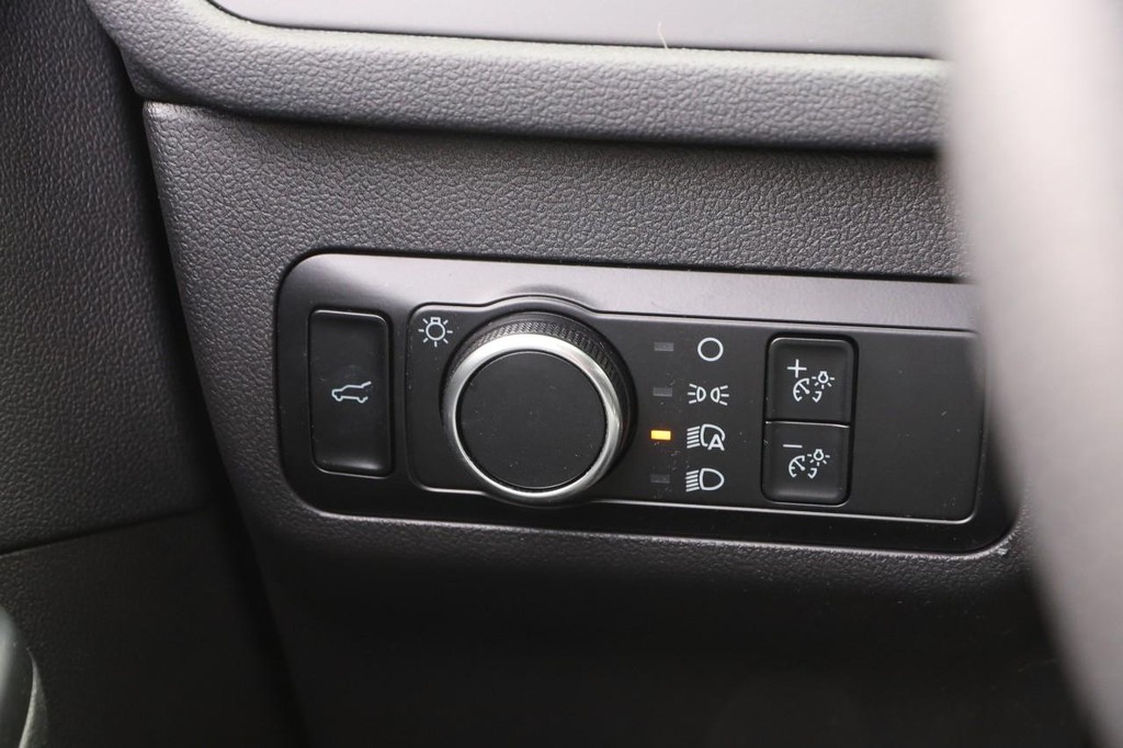 Ford Escape Vehicle Full-screen Gallery Image 20