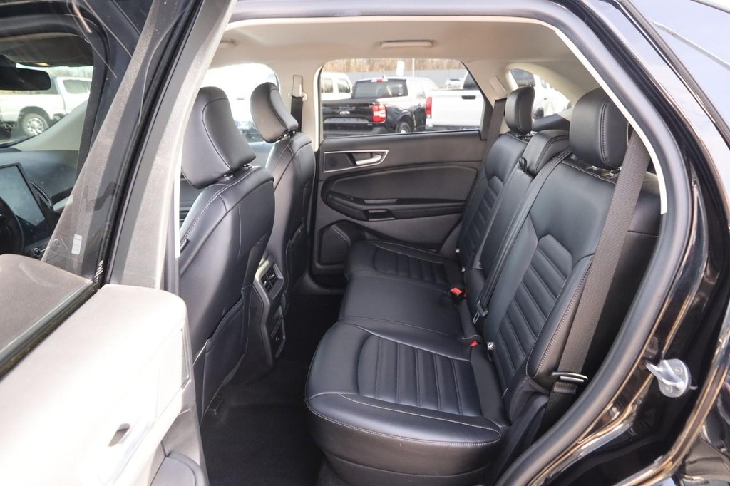 Ford Edge Vehicle Image 09