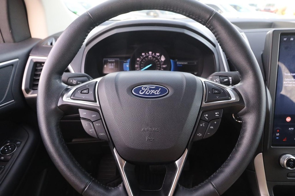 Ford Edge Vehicle Image 10