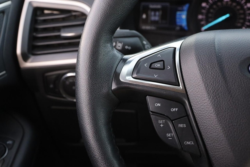 Ford Edge Vehicle Image 11