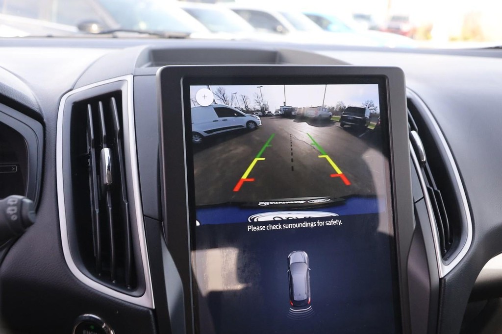 Ford Edge Vehicle Image 16