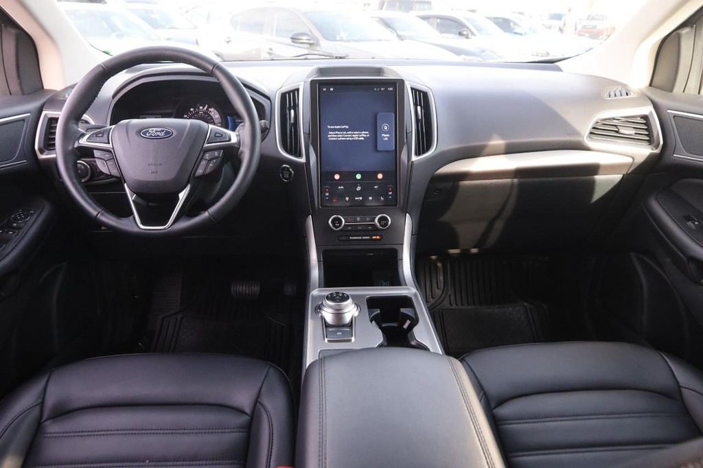 Ford Edge Vehicle Image 19