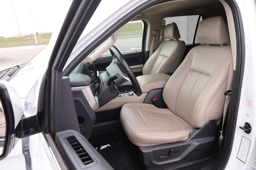 Ford Expedition Max Vehicle Image 09