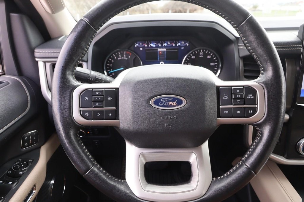 Ford Expedition Max Vehicle Image 12