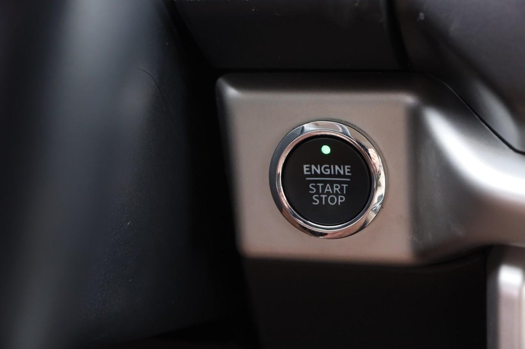 Ford Expedition Max Vehicle Image 16