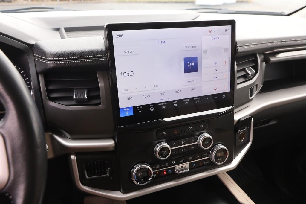 Ford Expedition Max Vehicle Image 17