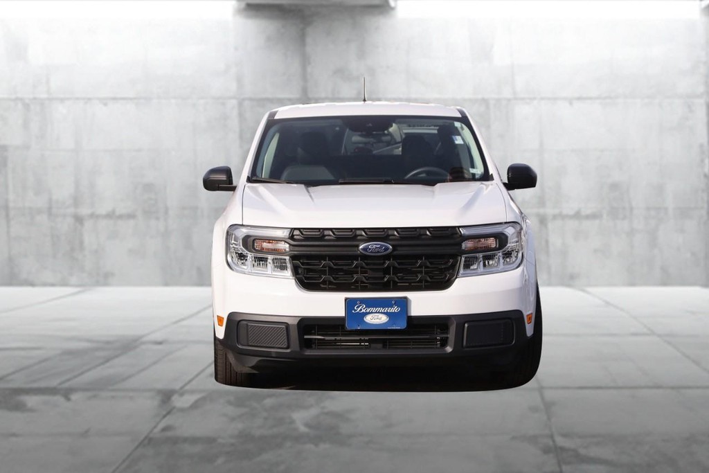 Ford Maverick Vehicle Image 04