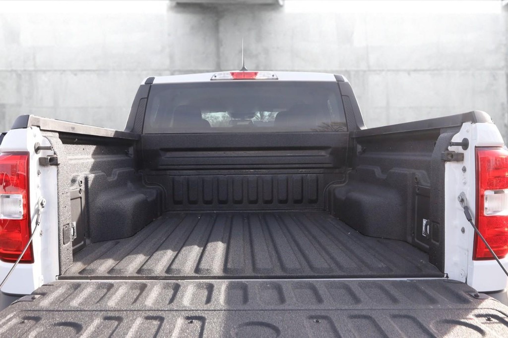 Ford Maverick Vehicle Image 07