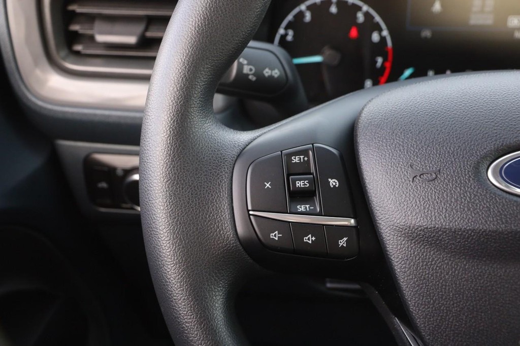 Ford Maverick Vehicle Image 11