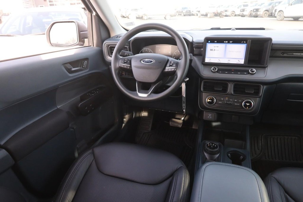 Ford Maverick Vehicle Image 20