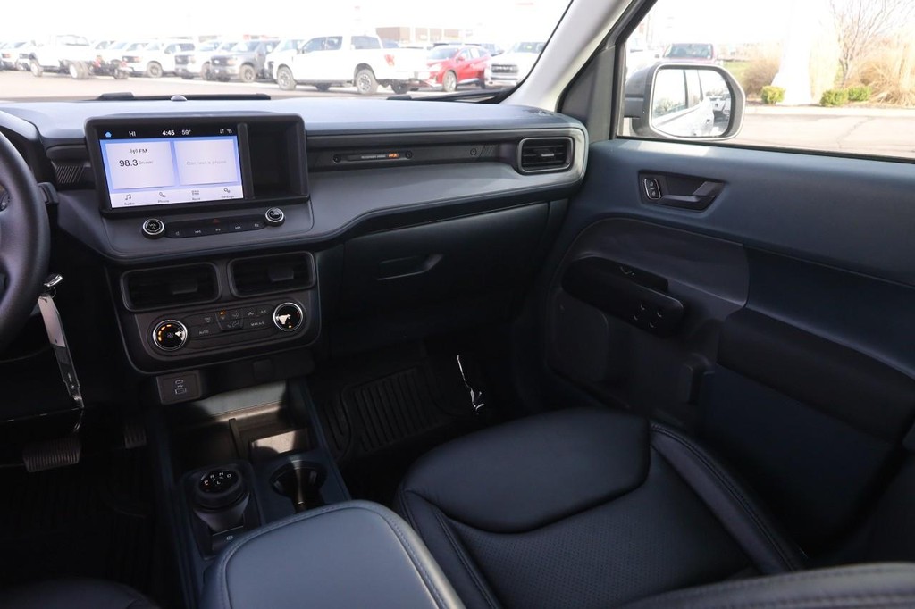 Ford Maverick Vehicle Image 23