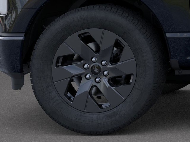 Ford F-150 Lightning Vehicle Full-screen Gallery Image 19