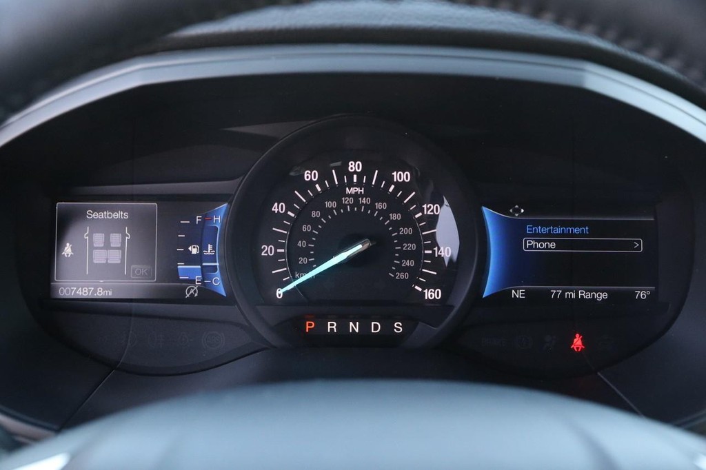 Ford Edge Vehicle Full-screen Gallery Image 13