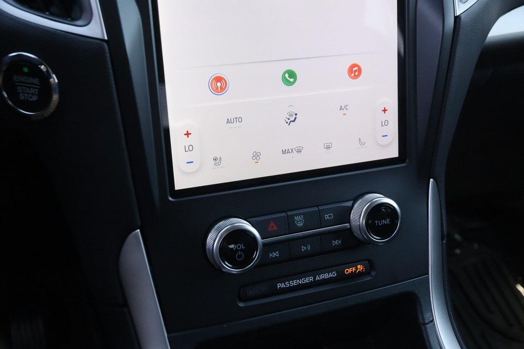 Ford Edge Vehicle Full-screen Gallery Image 17