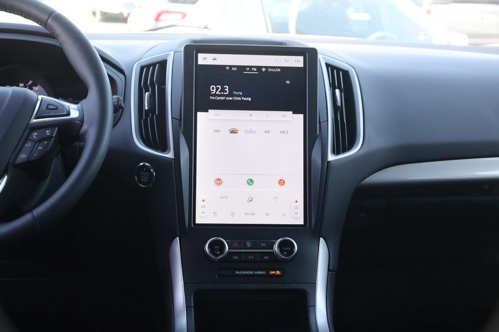 Ford Edge Vehicle Full-screen Gallery Image 22