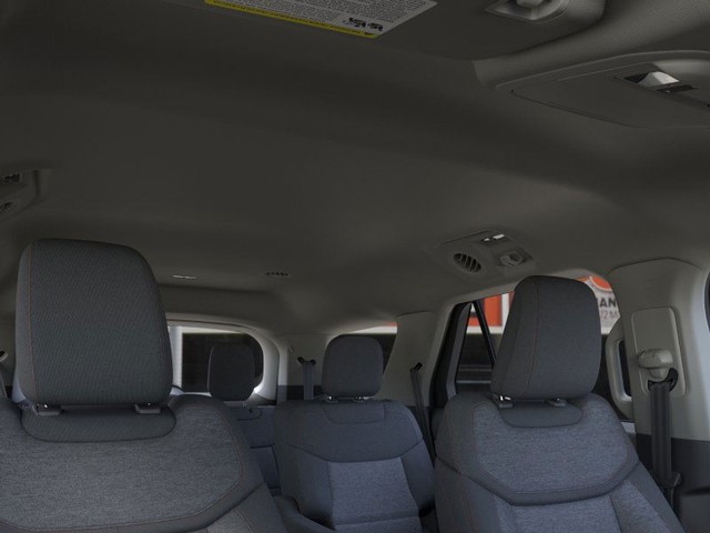 Ford Explorer Vehicle Full-screen Gallery Image 22