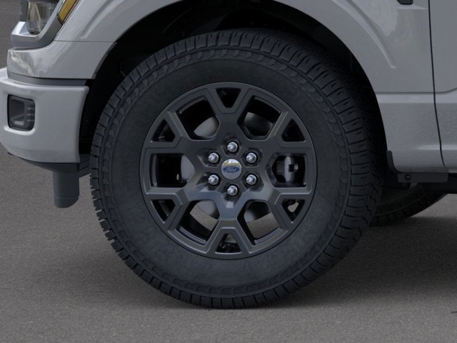 Ford F-150 Vehicle Full-screen Gallery Image 19