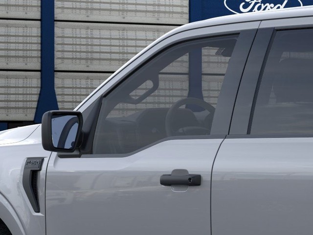 Ford F-150 Vehicle Full-screen Gallery Image 20