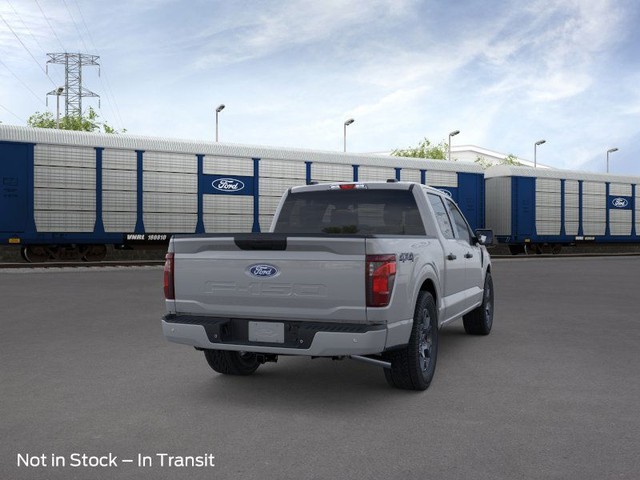 Ford F-150 Vehicle Full-screen Gallery Image 8