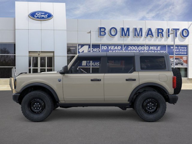 Ford Bronco Vehicle Image 03