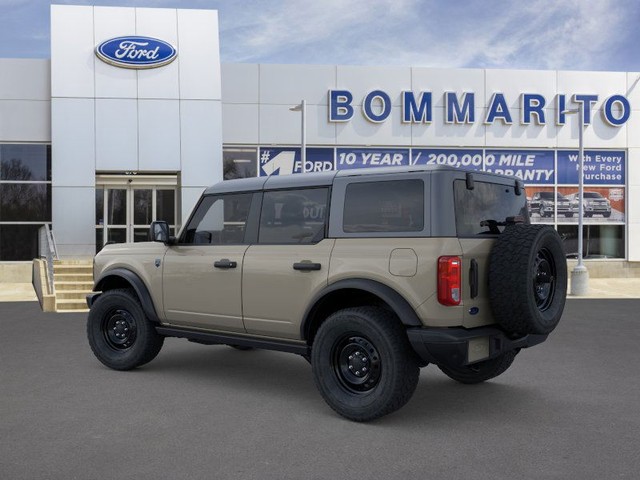 Ford Bronco Vehicle Image 04