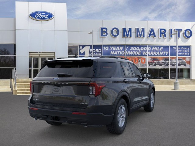 Ford Explorer Vehicle Image 08