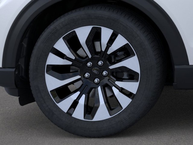 Ford Explorer Vehicle Image 19