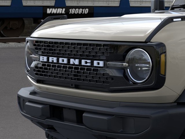 Ford Bronco Vehicle Image 19
