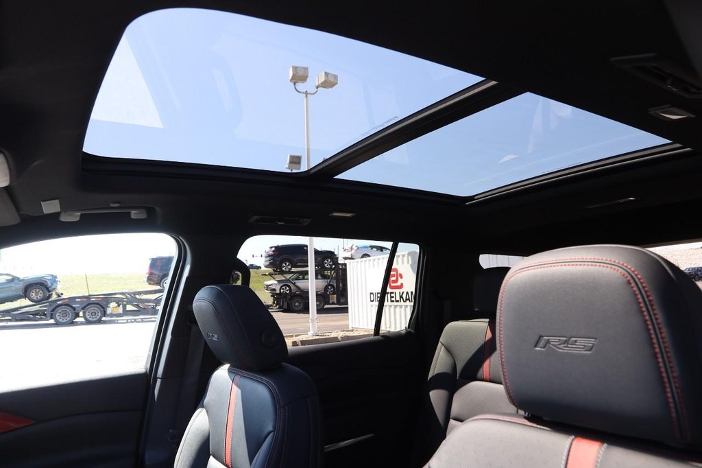 Chevrolet Traverse Vehicle Image 09