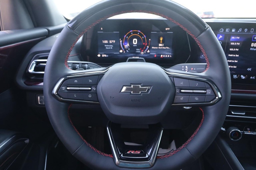 Chevrolet Traverse Vehicle Image 13