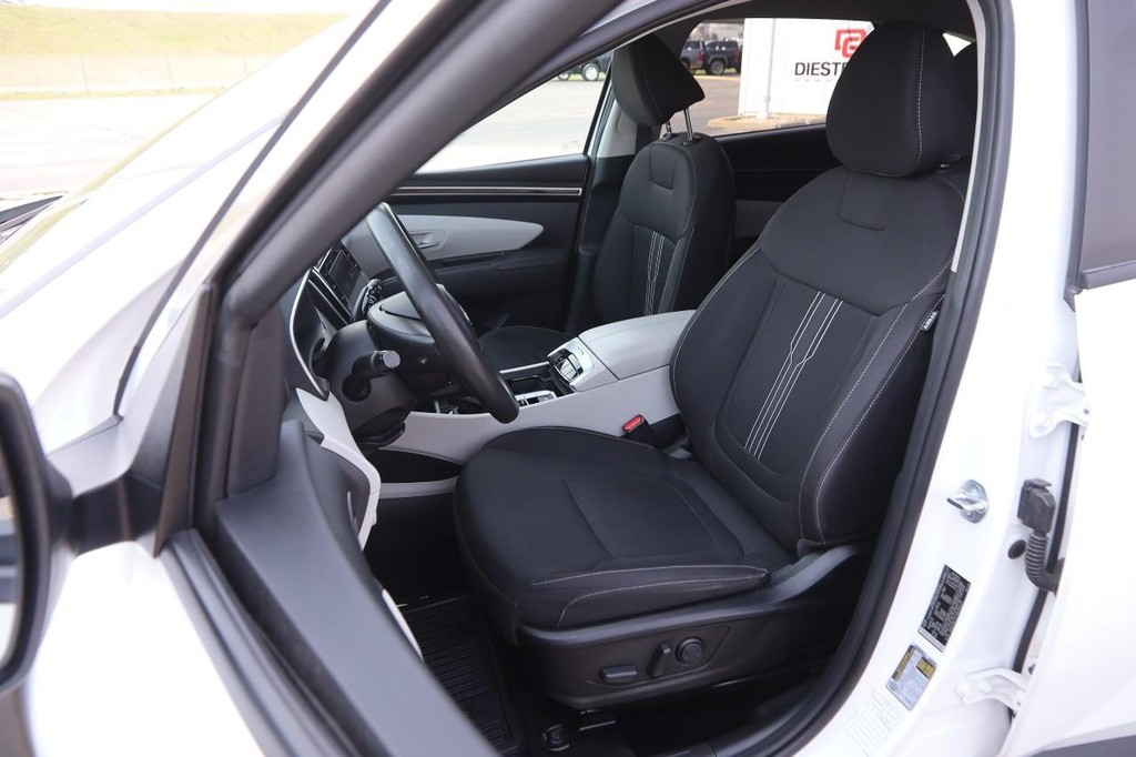 Hyundai Tucson Vehicle Image 10