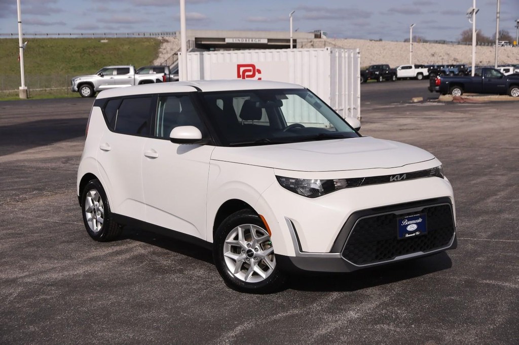 Kia Soul Vehicle Image 02