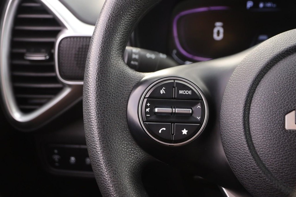 Kia Soul Vehicle Image 11