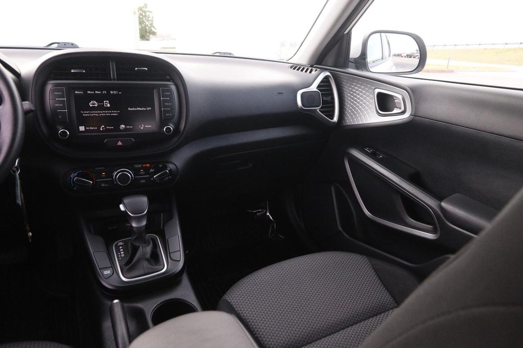 Kia Soul Vehicle Image 24